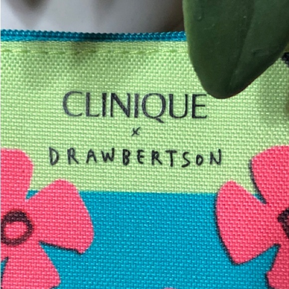 New! Clinique - Moisture Surge Lip Plump, Moisturizer, Make Up, Cleanser ETC. - Picture 2 of 8